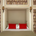 Serotel Lutece فندق 4*