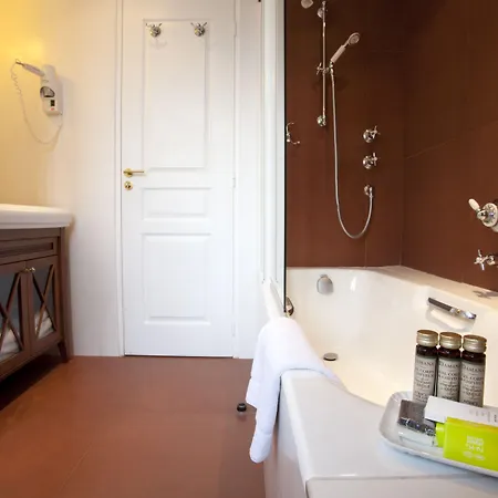 Serotel Lutèce 4*