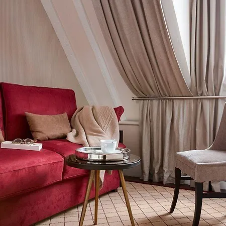 Serotel Lutece 4*