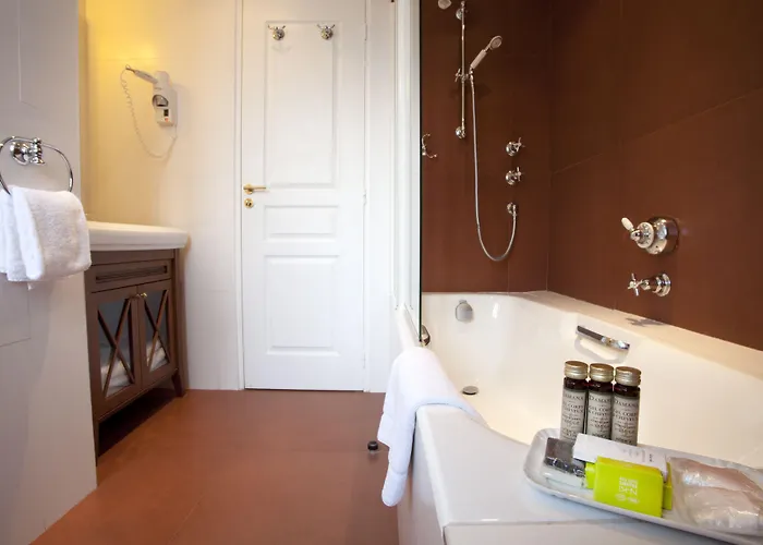 Serotel Lutece 4*