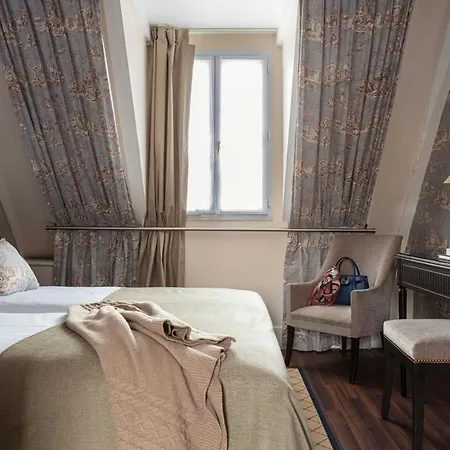 Serotel Lutece Hotel 4*