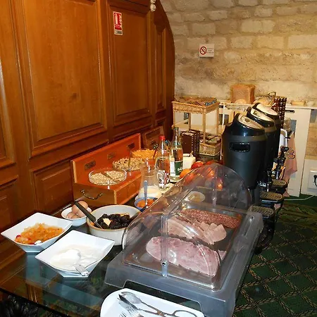 Serotel Lutece Hotel