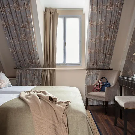 Serotel Lutece Hotel 4*